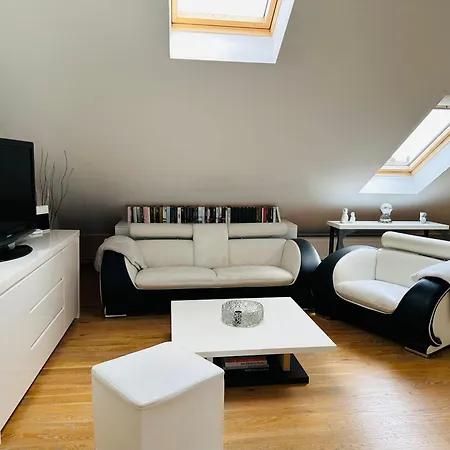 Schoene Dachgeschosswohnung Nahe Dem Mueggelsee